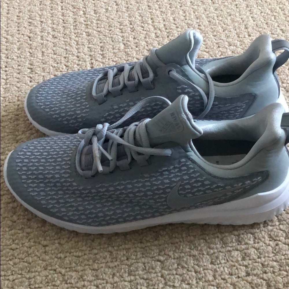 Grey Nike renew
